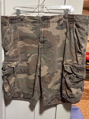 Mens old navy shorts size 38